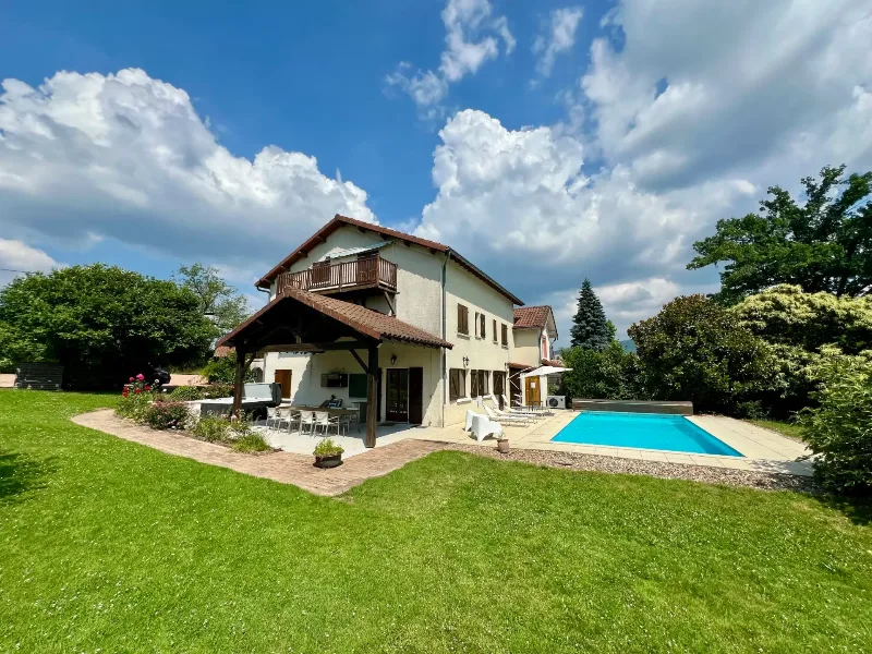 Grand Gîte Beaujolais Bleu - 18 pers. Piscine & Jacuzzi - proche de Lyon – Saint Jean la Bussière