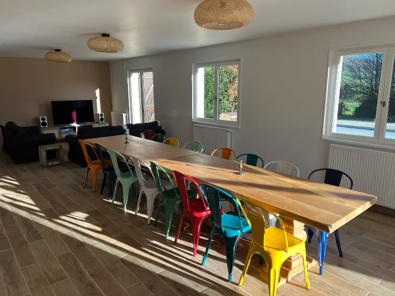 Grand Gîte Beaujolais Bleu - 18 pers. Piscine & Jacuzzi - proche de Lyon – Saint Jean la Bussière