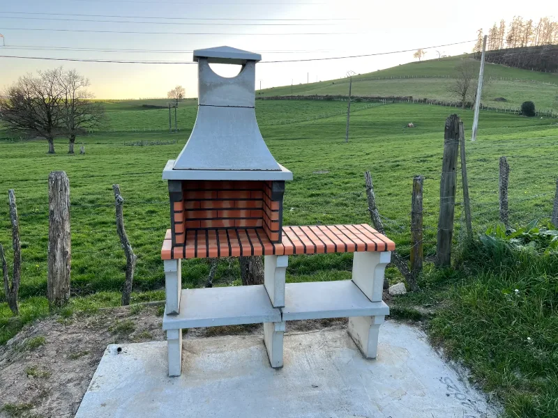 Grand Gîte Beaujolais Bleu - 18 pers. Piscine & Jacuzzi - proche de Lyon – Saint Jean la Bussière
