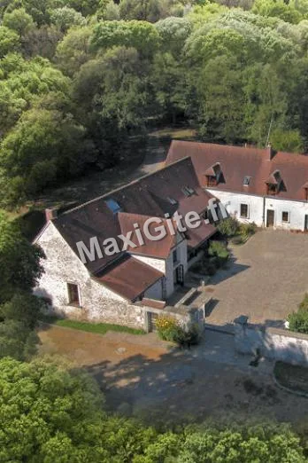 Gîte de groupe Gîte des Hauts-Besnières à La Celle-les-Bordes — Photo 1 de Gîte des Hauts-Besnières à La Celle-les-Bordes, capacité 32 personnes
