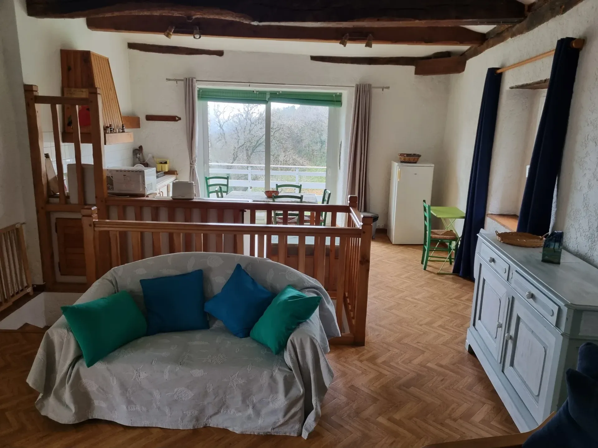 grand espace de vie au gîte le grenier