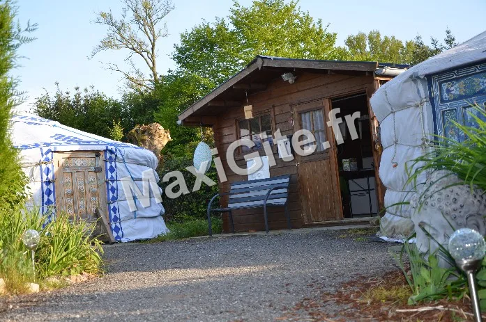 Gîte de groupe La Fontaine Fleurie à Vacqueriette-Erquières — Photo 2 de La Fontaine Fleurie à Vacqueriette-Erquières, capacité 12 personnes