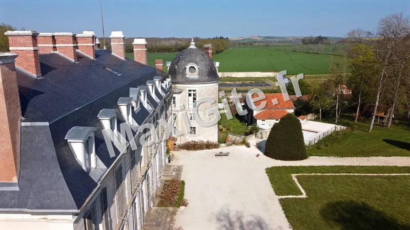 Photo 2 de Château des Barres à Sainpuits