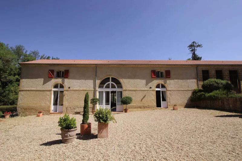 Gîte Domaine du Château de Beaulieu — gîte de groupe à Miramont-d'Astarac