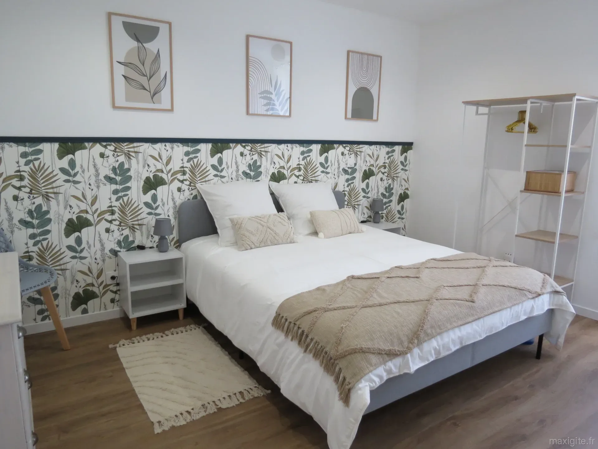 Chambre 2 rdc lit queen size