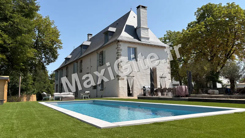 Gîte L'Avenante Bazilloise — gîte de groupe à Saint-Bazile-de-Meyssac