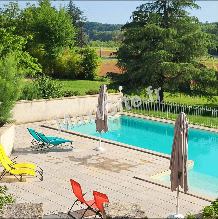 Gîte de groupe L'Authentique - Le Clos des Figuiers à Duravel — Photo 1 de L'Authentique - Le Clos des Figuiers à Duravel, capacité 10 personnes