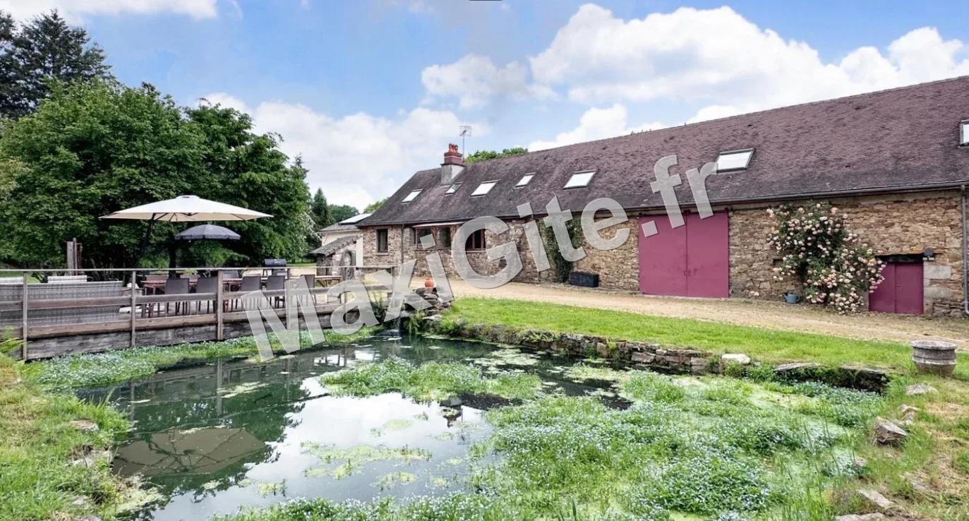 Gîte de groupe Gîte de la Châtaigneraie à Saint-Yrieix-la-Perche — Photo 1 de Gîte de la Châtaigneraie à Saint-Yrieix-la-Perche, capacité 15 personnes