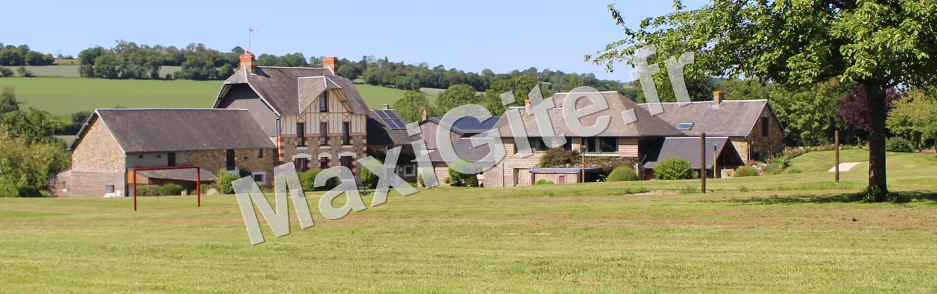 Gîte de groupe Gîte Runes - Ferme du Loterot à Cahagnes — Photo 1 de Gîte Runes - Ferme du Loterot à Cahagnes, capacité 18 personnes