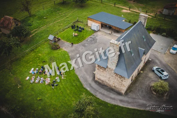 Gîte de groupe Gîte de la SiMaunière à Grandparigny — Photo 3 de Gîte de la SiMaunière à Grandparigny, capacité 28 personnes