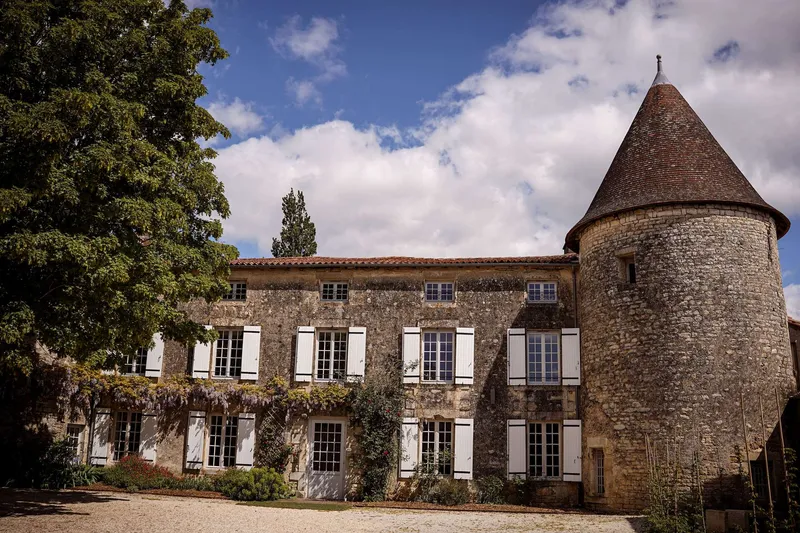 Gîte Le Logis de l'Hostellerie de l'Abbaye — gîte de groupe à Celles-sur-Belle