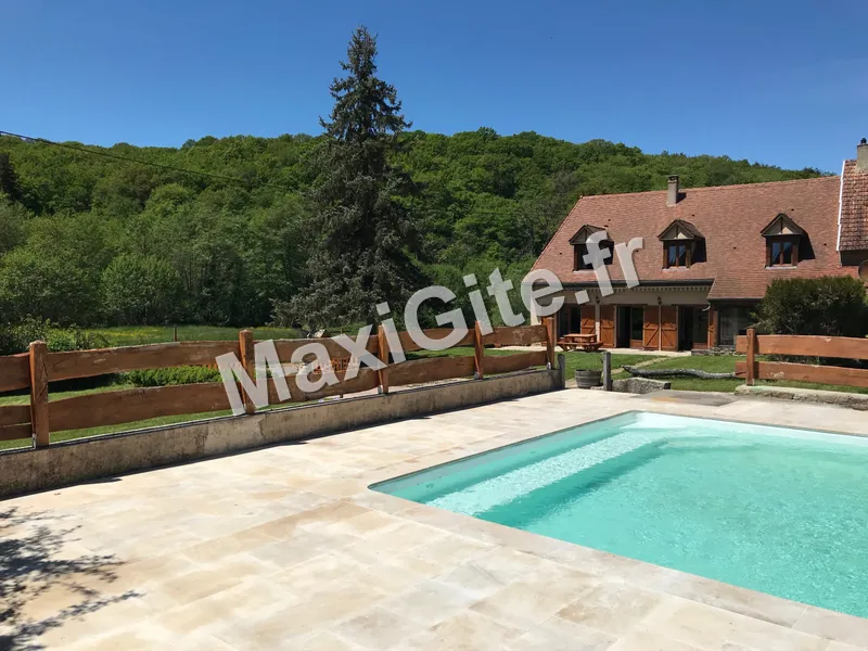 Gîte La Bétamotte — gîte de groupe à La Motte-Ternant