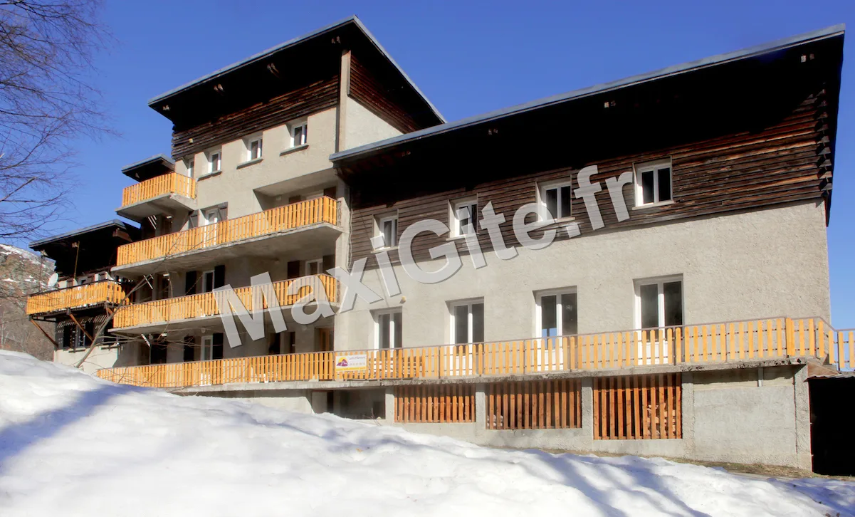Gîte de groupe Chalet Lum d'Amont à Montferrier — Photo 1 de Chalet Lum d'Amont à Montferrier, capacité 65 personnes