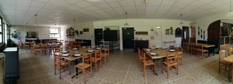 Photo 2 de Gîte de Groupe La Chênaie - Domaine de Meilhac à Hautefage