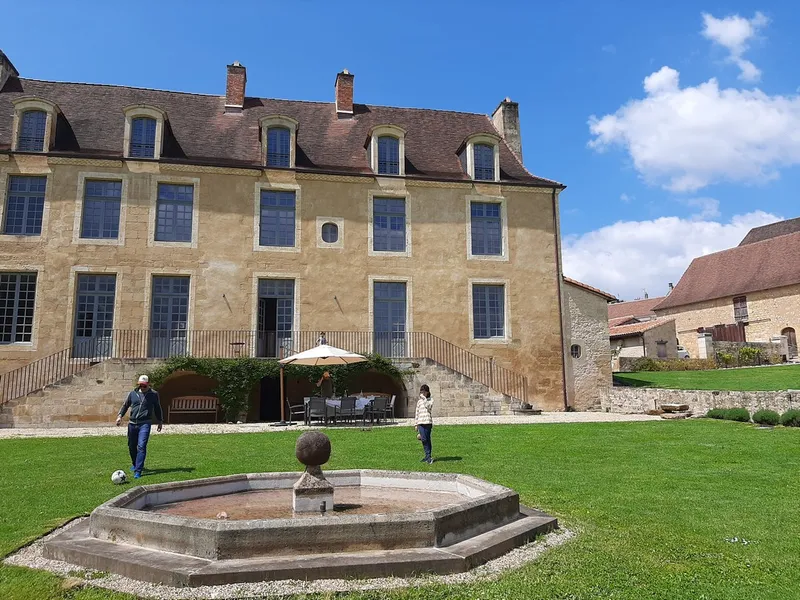 Photo 1 de Villa Les Roses du XVIIIème à Excideuil