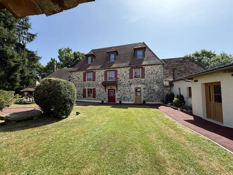 Photo 1 de Le Cantou, presbytère du XVIIIe à Saint-Mesmin