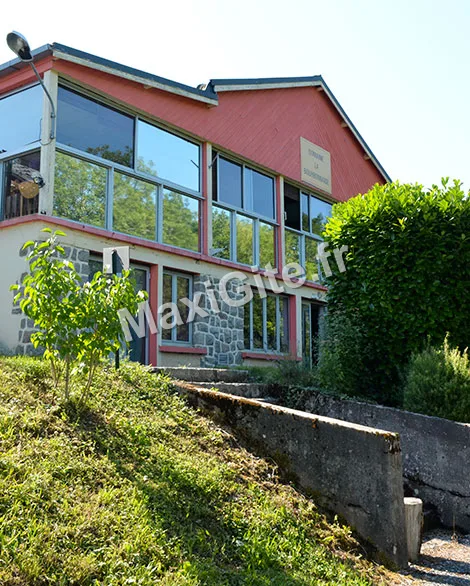 Gîte de groupe Dédalys 1 - Domaine la Bourbonnaise à Laprugne — Photo 1 de Dédalys 1 - Domaine la Bourbonnaise à Laprugne, capacité 15 personnes