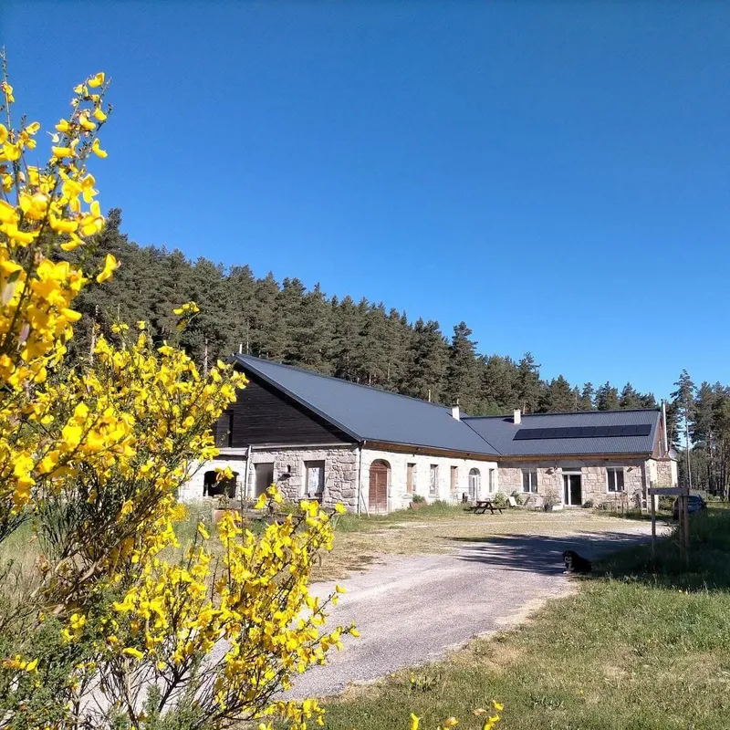 Gîte Gîte Le Buron Saint-Jacques — gîte de groupe à Peyre en Aubrac