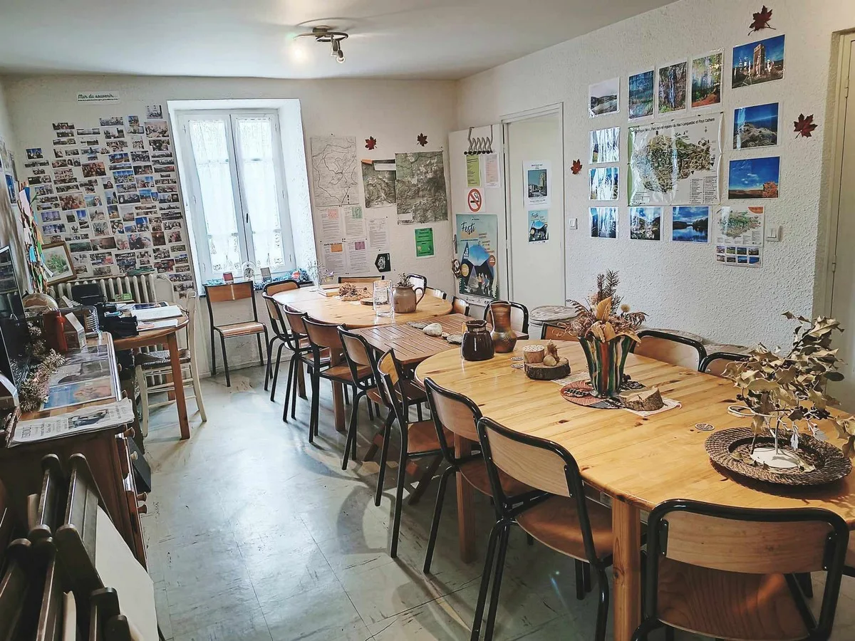 Gîte de groupe Gîte D'Étape La Maison Forestière à Pradelles-Cabardès — Photo 1 de Gîte D'Étape La Maison Forestière à Pradelles-Cabardès, capacité 22 personnes
