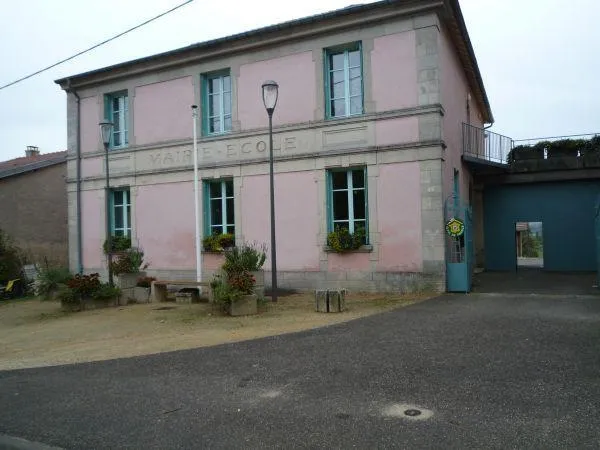 Photo 2 de Gîte de groupes de Saint-Julien-sous-les-Côtes à Saint-Julien-sous-les-Côtes