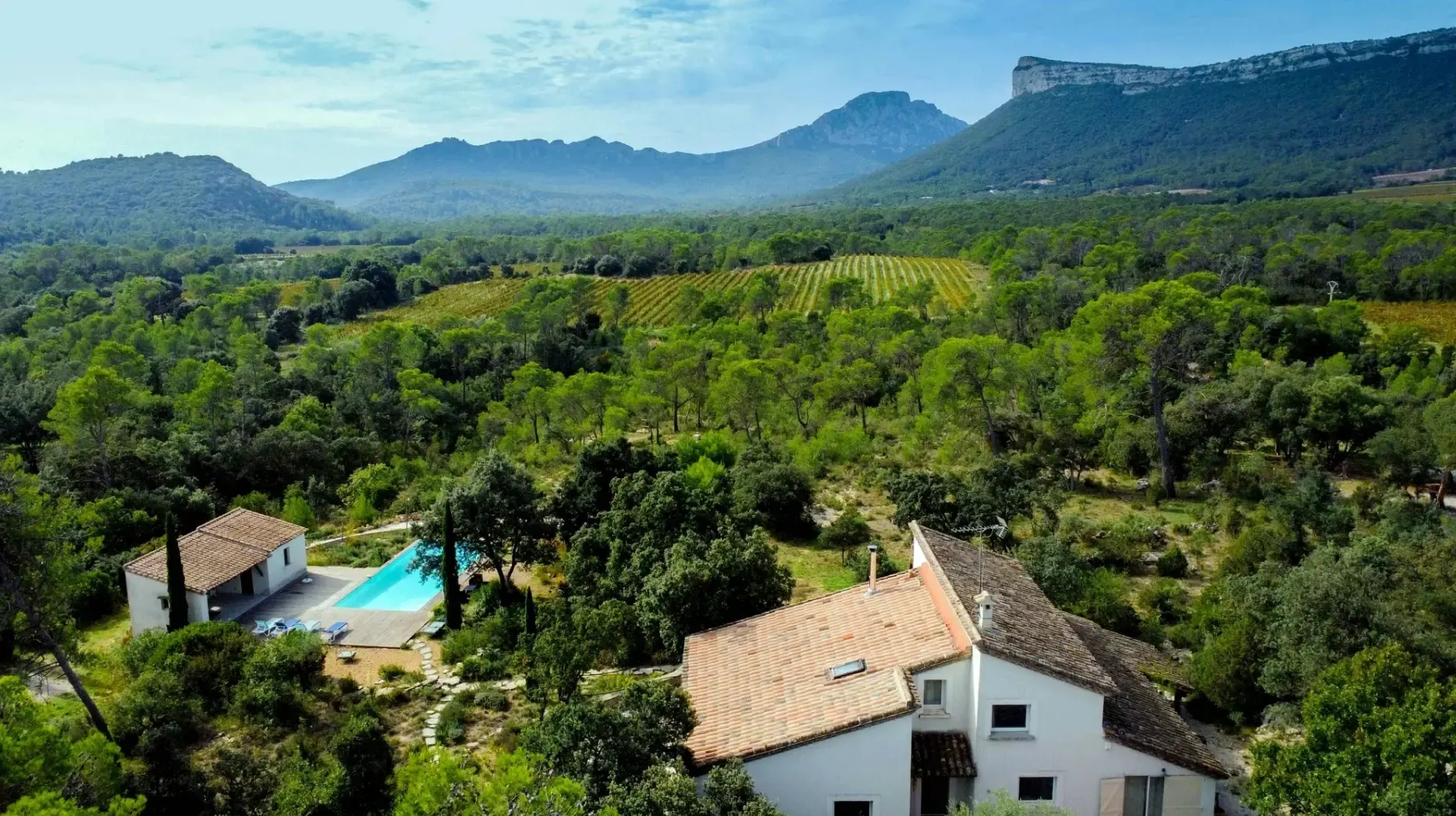 Gîte de groupe Le Coeur du Pic à Valflaunès — Le Coeur du Pic – Valflaunès, capacité 12 personnes