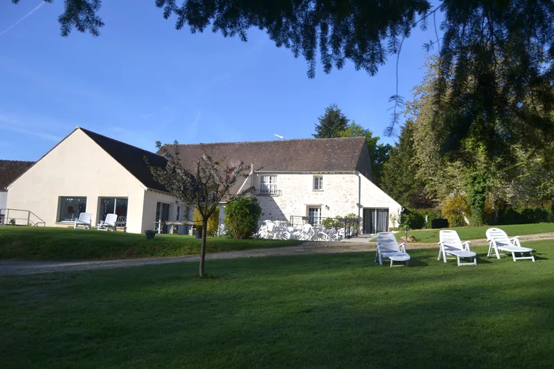 Photo 4 de Gîte de groupe Le Gué des Filles à Chevannes