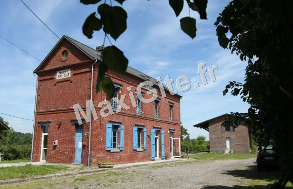 Gîte de groupe Les Pommes d'Or à Marly-Gomont — Photo 1 de Les Pommes d'Or à Marly-Gomont, capacité 15 personnes