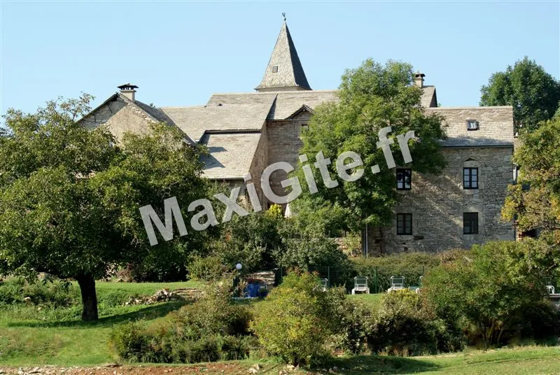 Photo 3 de Les Ecuries De Sauveterre - Le Sauveterre à La Tieule
