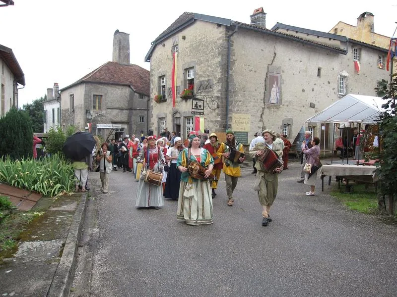Photo 1 de Gîte du grenier à sel à Châtillon-sur-Saône