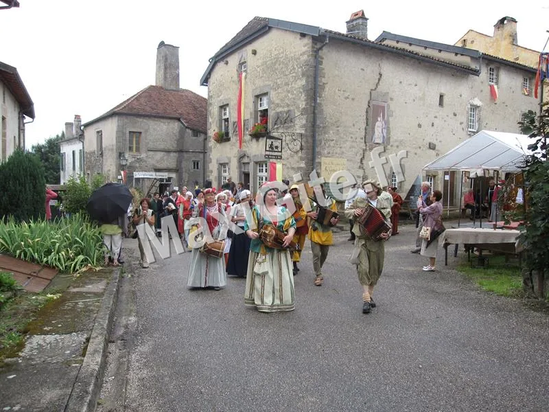 Photo 1 de Gîte du grenier à sel à Châtillon-sur-Saône