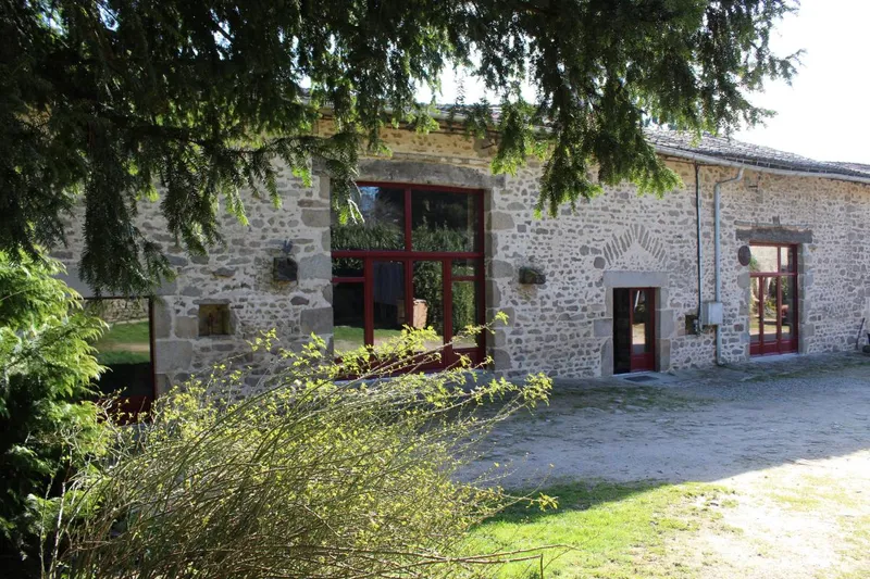 Photo 1 de Gîte de groupe Vauguenige à Saint-Pardoux-le-Lac