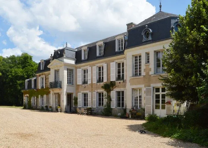 Gîte Château de Nanteuil — gîte de groupe à Huisseau-sur-Cosson