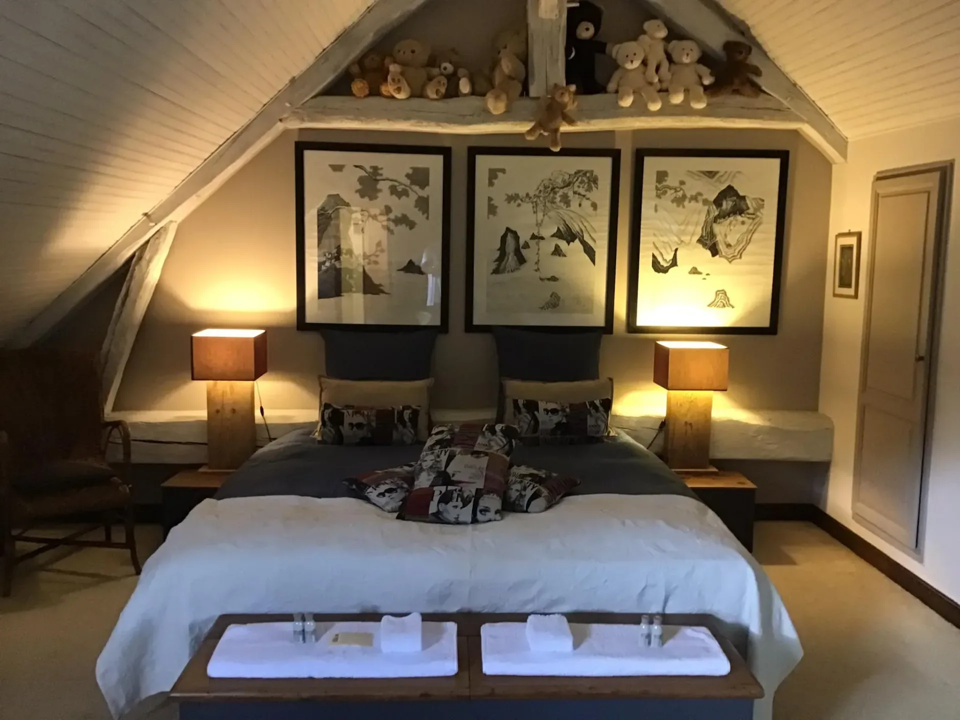La plus grande chambre LASUITE 4 couchages simples