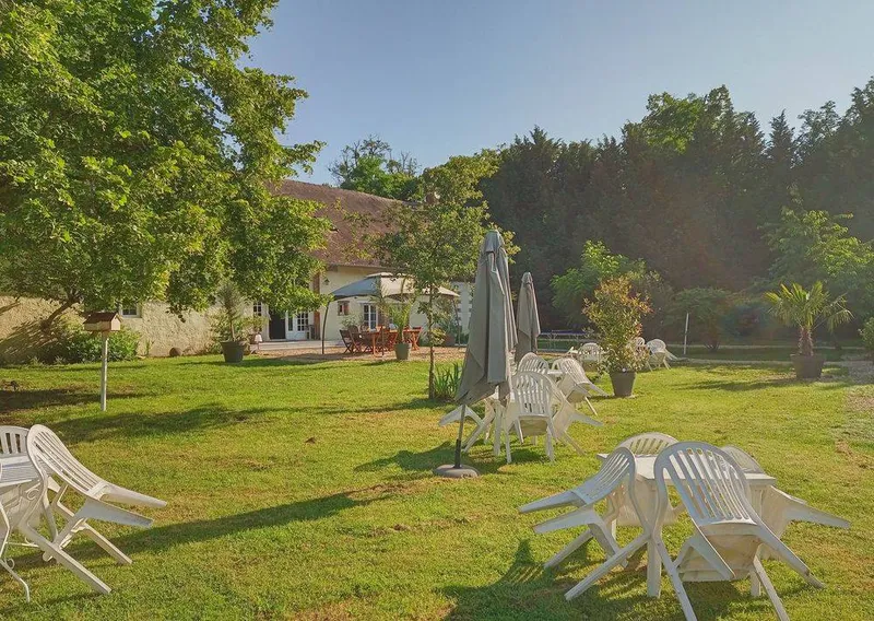 Gîte Domaine de Jaugy — gîte de groupe à Gièvres