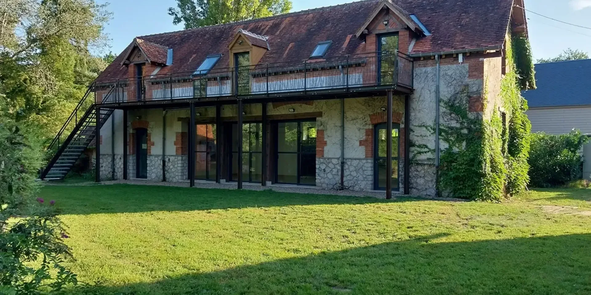 Gîte de groupe Étang des Oiseaux à Crouy-sur-Cosson — Photo 1 de Étang des Oiseaux à Crouy-sur-Cosson, capacité 18 personnes