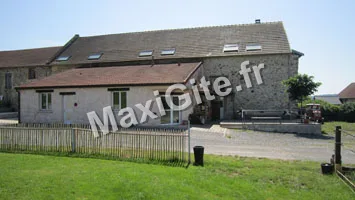 Gîte de groupe La Ferme des 4 étangs à Montmort-Lucy — Photo 1 de La Ferme des 4 étangs à Montmort-Lucy, capacité 50 personnes