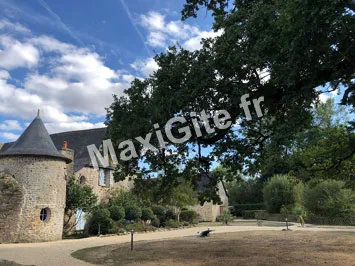 Gîte de groupe Gîtes La Huberderie à La Rouaudière — Photo 1 de Gîtes La Huberderie à La Rouaudière, capacité 28 personnes