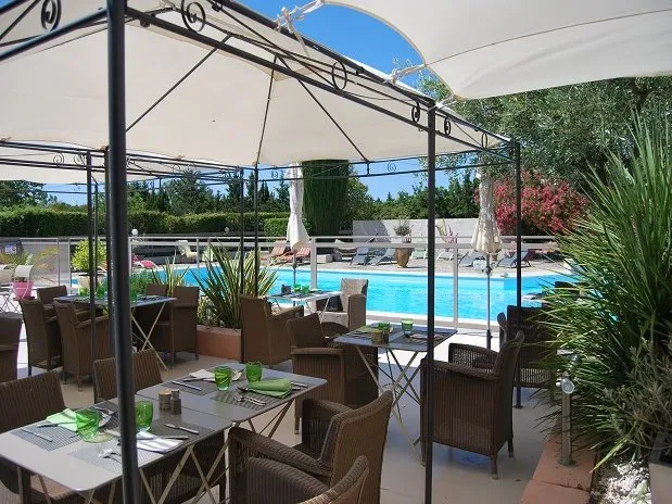 Photo 2 de Les Aubuns — Hôtel & Domaine à Caissargues