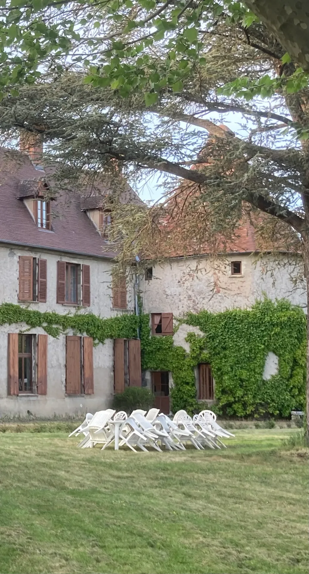 Gîte de groupe Château de Fourilles à FOURILLES — Château de Fourilles – FOURILLES, capacité 15 personnes
