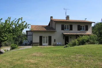 Photo 1 de Gite de Groupe La Ferraz à La Chapelle-de-Surieu