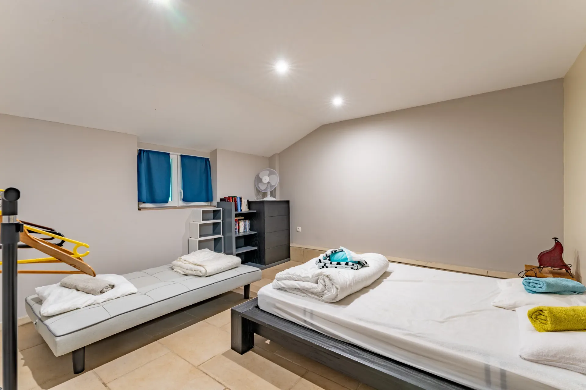 Chambre Oriane à la salle loisirs