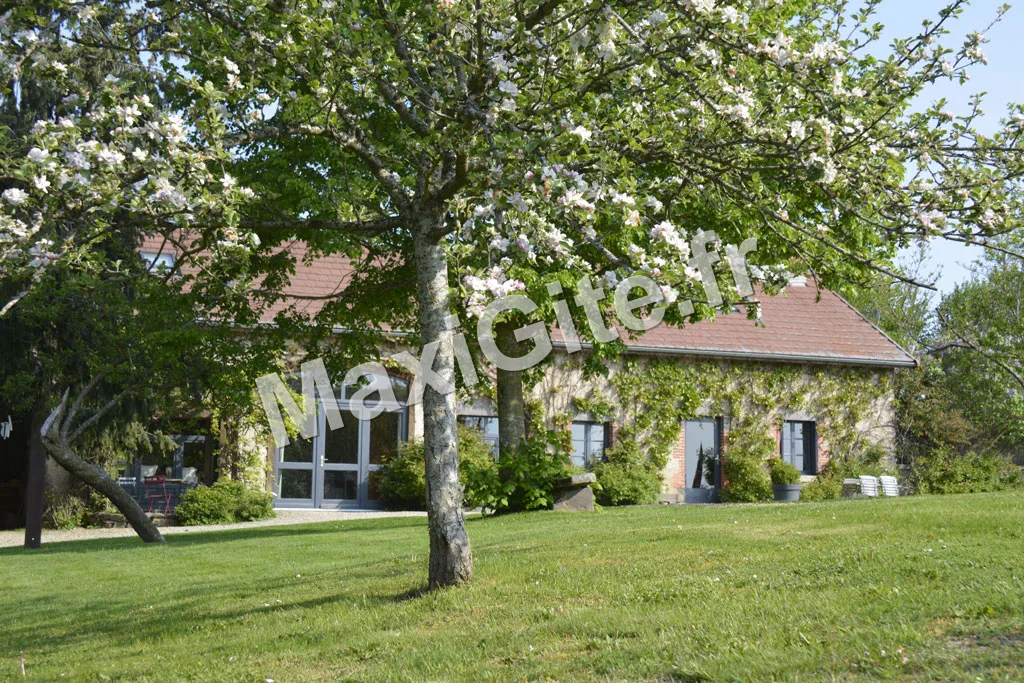 Gîte de groupe Les Gites du Berger à Saint-Georges-de-Mons — Photo 1 de Les Gites du Berger à Saint-Georges-de-Mons, capacité 50 personnes