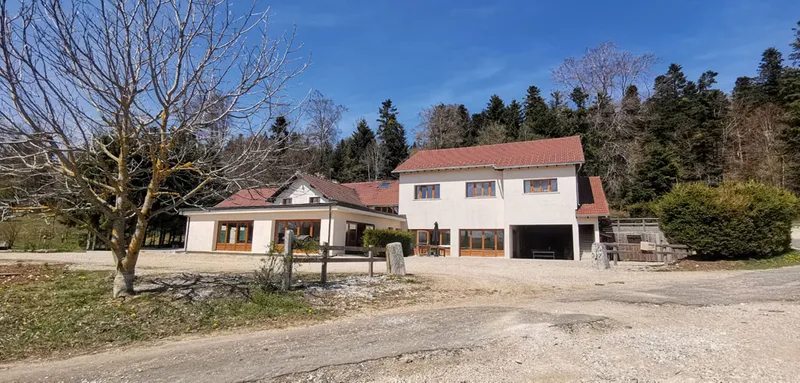 Photo 1 de Gîte sur la Baume à Belleherbe