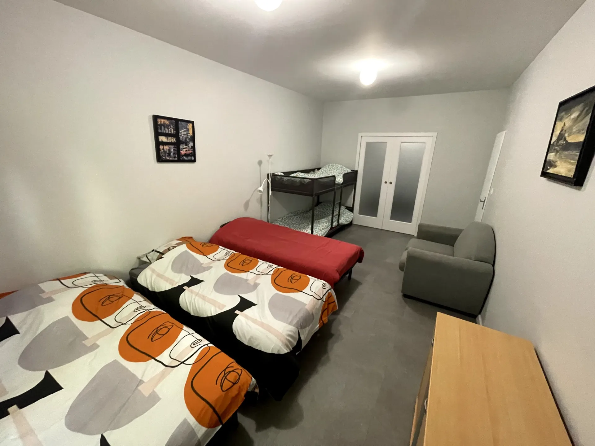 Chambre confortable aux Gîtes de Flaubert pour séjour de groupe près de Rouen