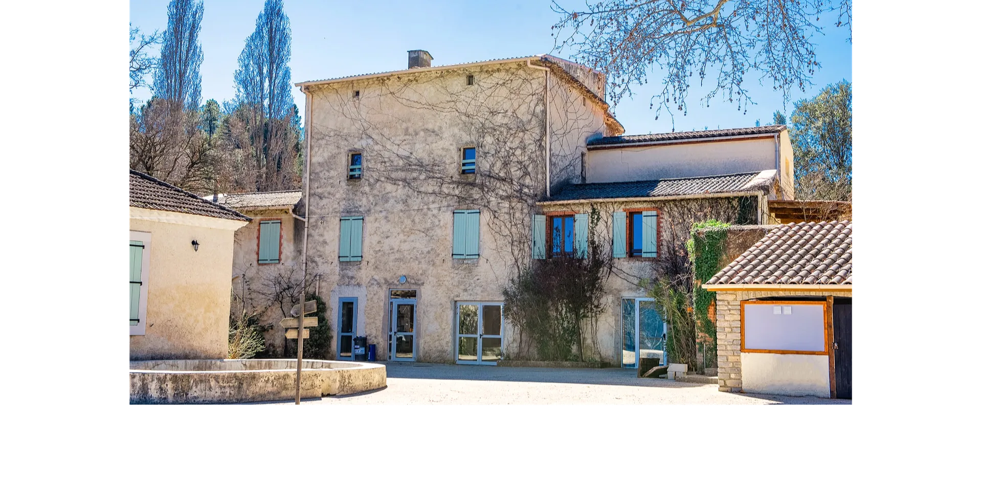 Gîte de groupe Le Moulin de l'Ayrolle à Saint-Félix-de-Pallières — Photo 1 de Le Moulin de l'Ayrolle à Saint-Félix-de-Pallières, capacité 71 personnes