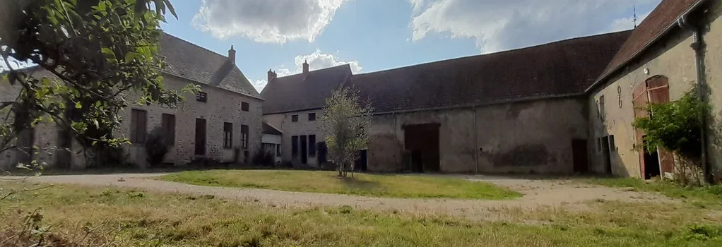 Gîte de groupe La Ferme de Preney à Saulieu — Photo 1 de La Ferme de Preney à Saulieu, capacité 15 personnes