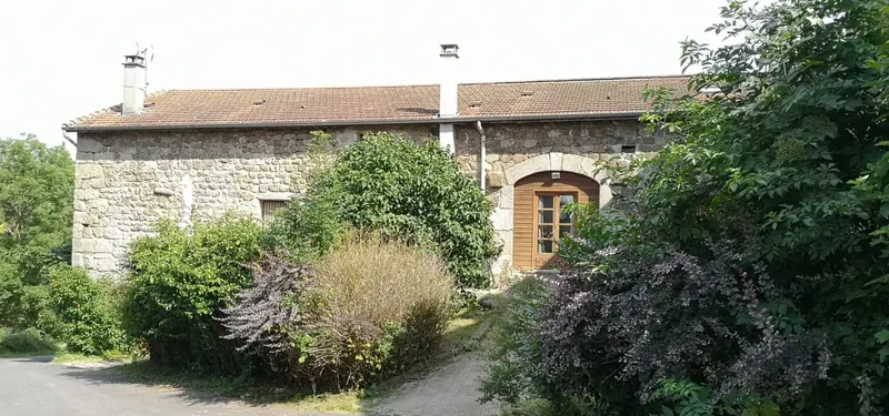 Photo 1 de Gîte de groupe Le Buisson à Saint-Pal-de-Mons