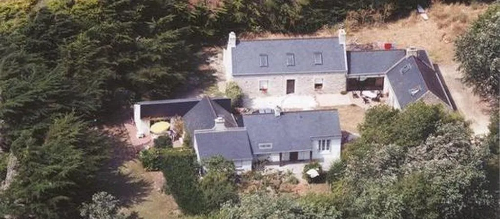 Gîte de groupe Les Nids de Kerharo à Plomeur — Photo 1 de Les Nids de Kerharo à Plomeur, capacité 20 personnes