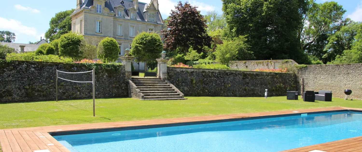 Gîte de groupe Château d'Argouges à Mosles — Photo 1 de Château d'Argouges à Mosles, capacité 39 personnes
