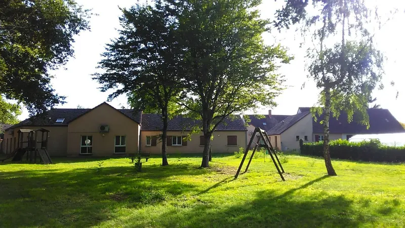 Gîte Les Grenouillères — gîte de groupe à Montipouret